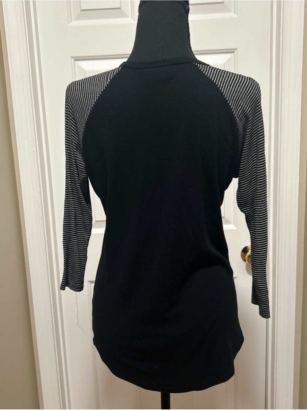 LulaRoe Randy Small Ribbed White & Black - Picture 4 of 6